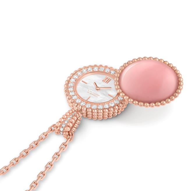 梵克雅寶Perlee secret項鍊珠寶表，112萬元。(Van Cleef & Arpels提供）