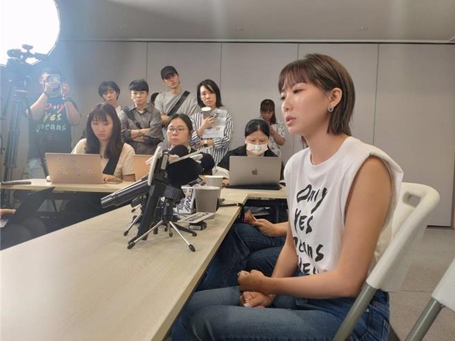 藝人大牙去年遭網友「死亡恐嚇」，士檢依妨害自由罪嫌起訴涉案男。（中時資料照）