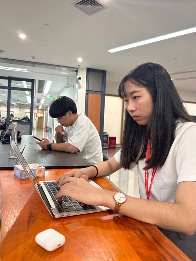 實習生林芷翎在此次的實習收穫良多。(照片/《女子推理社》實習生提供)