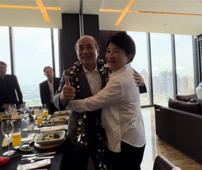 前立法院長王金平7日到台中與台中市長盧秀燕碰面，外界解讀為力挺盧參選黨主席，但兩人都強調此為一般性聚會。（林欣儀攝）