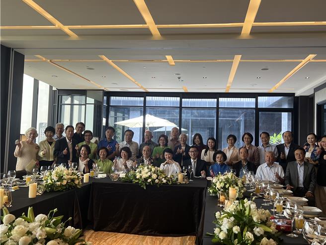 前立法院長王金平7日到台中與台中市長盧秀燕碰面，外界解讀為力挺盧參選黨主席，但兩人都強調此為一般性聚會。（林欣儀攝）