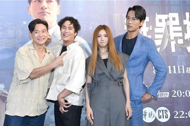 陈家逵（左起）、庄凯勛、蔡黄汝、锺承翰饰演律师团。（华视、公视台语台提供）