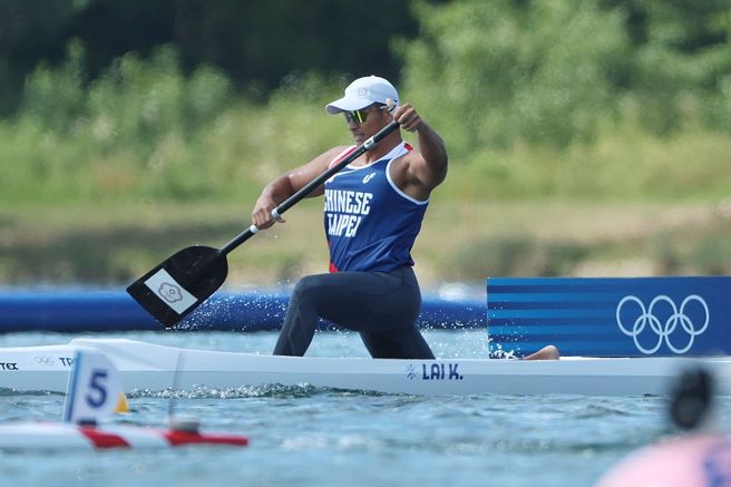 轻艇竞速好手赖冠杰在巴黎奥运男子单人C艇1000公尺復活赛滑出3分58秒79成绩无缘晋级。（杜宜谙摄）