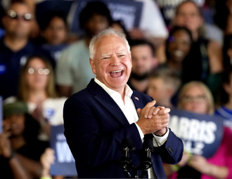 賀錦麗副手華茲曾被捕！嫌犯大頭照瘋傳 黑歷史遭起底