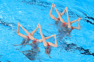 巴黎奥运》大陆水上芭蕾41年来首摘金！神演出「复制贴上」 力压美国