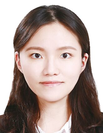 多眨眼、熱敷 有助緩解乾眼症