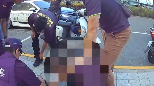 台東警察分局獲報展開搜捕，半小時內掌握李嫌身分並在台東火車站前將其緝獲。（台東警察分局提供／蕭嘉蕙台東傳真）