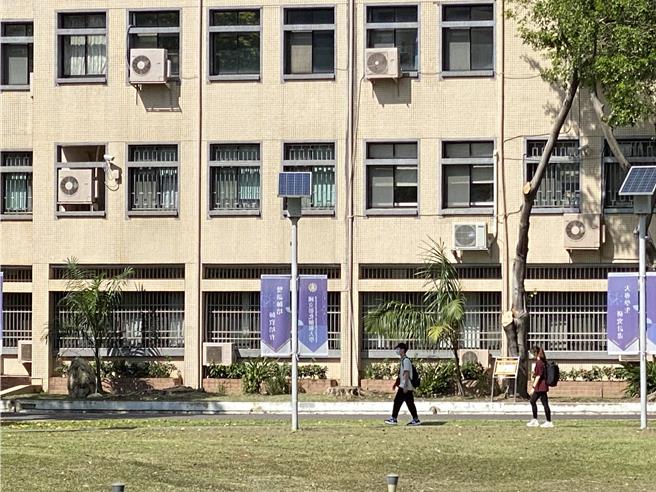 國立彰化師範大學學生近日上社群平台指控校方拖延發放工讀金，彰師大校方8日發出聲明表示，已緊急上簽完成工讀金核發程序，這1、2天即會匯款。（孫英哲攝）