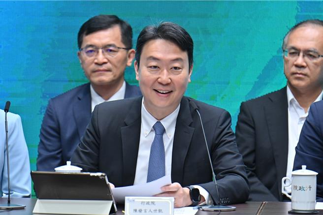总统府今召开国家气候变迁委员会，预计能源议题将是重中之重。行政院发言人陈世凯说，针对能源议题，政院多次表达态度，态度没有太大改变。（行政院提供）