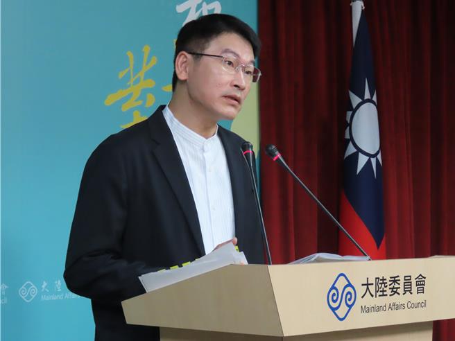 陆委会副主委梁文杰8日下午主持陆委会记者会。（朱绍圣摄）