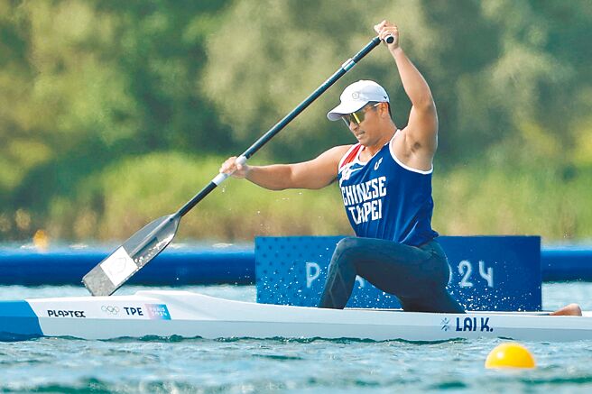 賴冠傑在男子輕艇靜水競速項目C艇1000公尺預賽，以4分01秒26完賽，可惜最終復活賽出局。（杜宜諳攝）