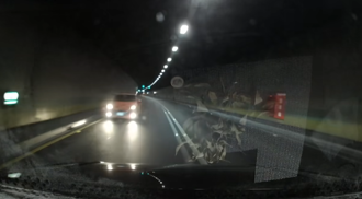 八卦山隧道驚見三寶逆向！ 駕駛急跨雙白線右閃怨：7月份看到鬼