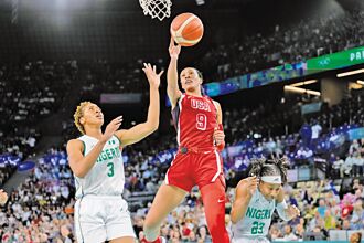 巴黎奧運》橫掃奈及利亞 美國女籃59連勝