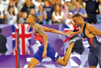巴黎奧運》霍爾逆轉秀 神奇奪下400米金牌