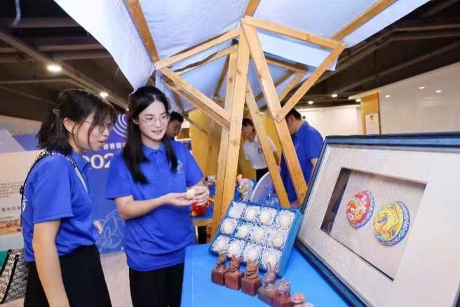 研学营聚集了海峡两岸近百位特教领域的专家学者和实践者。（图/洛安提供）