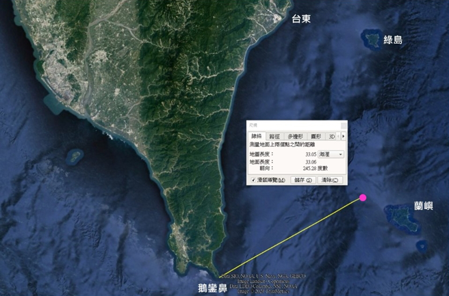 根據國防部公布示意圖（上一張圖），共軍軍機距離鵝鑾鼻33海浬。前海軍艦長呂禮詩從鵝鑾鼻在Google畫出33海浬，發現是在蘭嶼和台東之間的領海內！ （取自呂禮詩臉書）