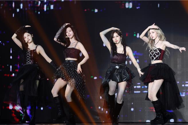 aespa在最后安可环节，吓到花容失色。（邓博仁摄）