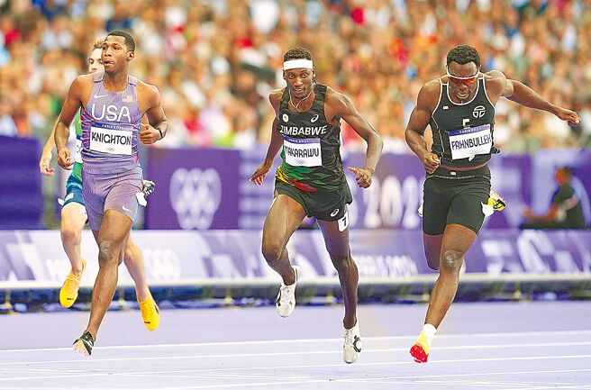 中国反兴奋剂中心指，美国田径运动员奈顿（左）恐有禁药争议。（新华社）