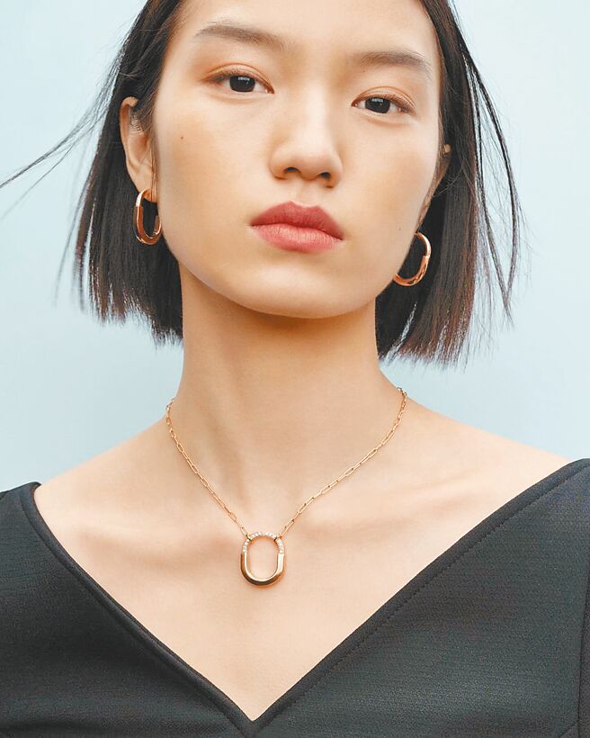 Tiffany在七夕情人節推薦Tiffany Lock系列珠寶。（Tiffany & Co.提供）