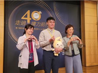 從小打針躲廁所、罕病的他變身醫檢師 用愛回饋社會