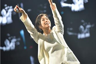 直击／宇多田光来台飙唱〈First Love〉！狂练中文暖叮咛「天气热多喝水」