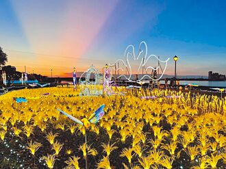 七夕情人节 八里光雕浪漫放闪