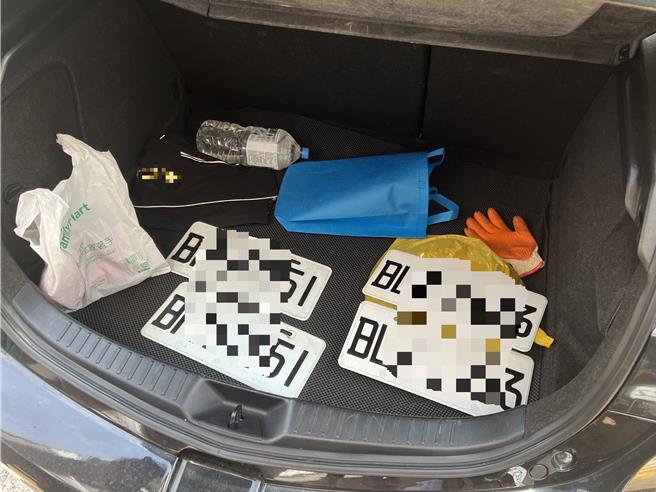 清水警方依偽造特種文書罪及毒品罪嫌將陳男移送；偽造車牌則拘役30日。（清水警分局提供／張妍溱台中傳真）