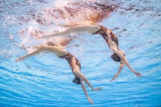 巴黎奥运》大陆女将金牌喷发 女桌团、韵律体操、水上芭蕾皆创纪录