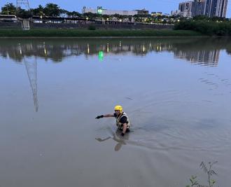 悲劇！台南父女口角牽手跳溪尋短  她反悔游上岸父失蹤　遺體找到了