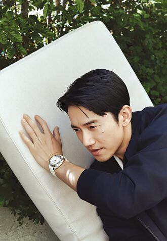 歐米茄邀吳慷仁 觀賞巴黎奧運