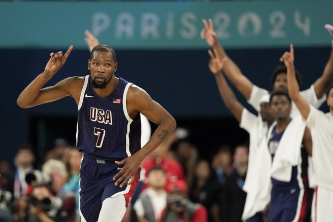 杜蘭特如願成為美國男籃史上首位4金得主。(美聯社)