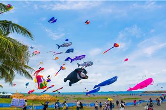 高雄旗津風箏節狂吸13.5萬人朝聖 大港閱冰本周末接棒