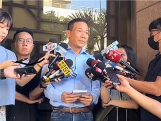 北市議員鍾小平提告 控柯文哲違反政治獻金法