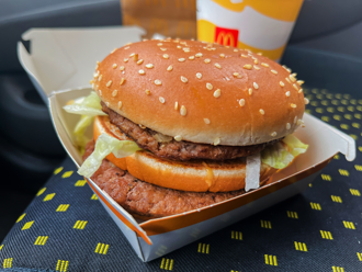 台灣物價便宜？大麥克指數洩端倪 經濟學人讚肉食者天堂