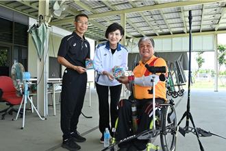 帕運選手備戰巴黎！鄭麗君送上平安御守祝福