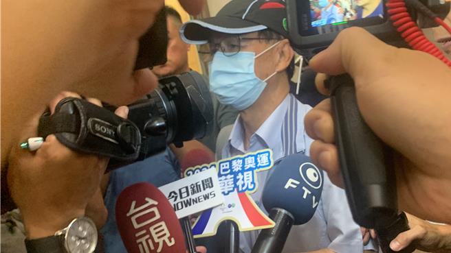 北检今(12日)上午以被告身分传唤前副市长彭振声到案说明，庭讯2小时30分钟后依瀆职罪命限制住居、出境及出海。（图赖佩璇摄）