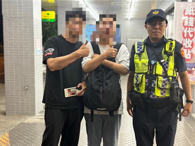 李姓夫妻非常感謝台灣警察。（警方提供／吳佩蓉宜蘭傳真）