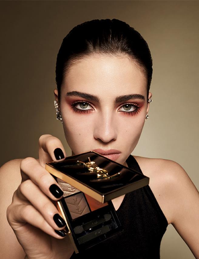 YSL時尚全新四色眼影盤，售價3100元。（YSL提供／黃唯淯台北傳真）