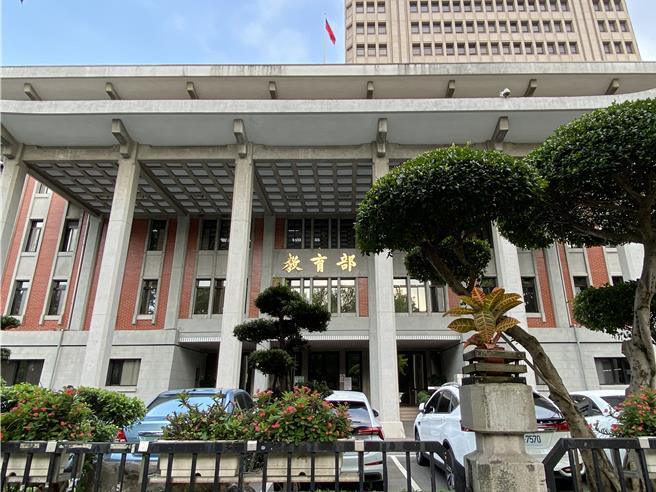 關於代理教師待遇，教育部將與相關機關、地方政府進一步研議。（林志成攝）