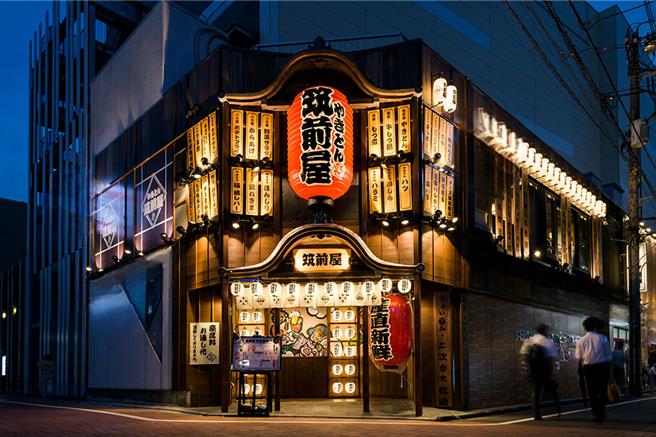 日本筑前屋以復古轻松的小酌氛围和各式美味猪牛料理闻名。（筑前屋提供）