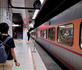 台鐵板橋站旅客落軌撞自強號 板橋=萬華間單線雙向通行