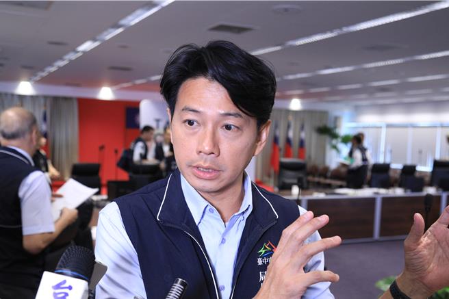 交通局长叶昭甫表示，今年中捷公司着重在节流，但随着疫情解封后运量提升，盼透过出租广告、场站空间，能逐步开源。（林欣仪摄）