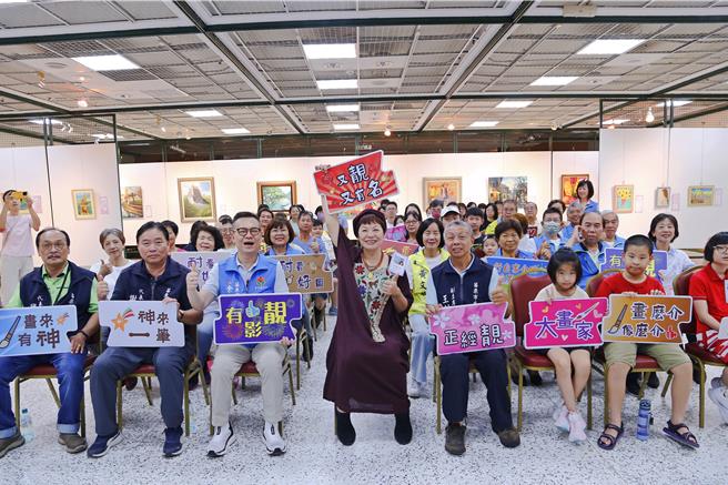 「2024年彤彩世界～謝宛彤師生畫展」從8月13日起至9月1日在苗栗市公所三樓藝文中心展出。（苗栗市公所提供／謝明俊苗栗傳真）