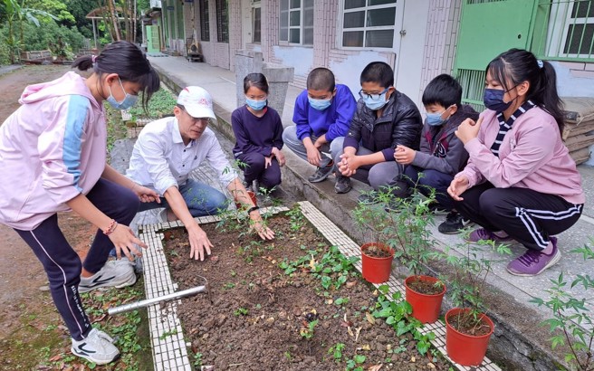 平溪国小至东势分班营造环境生态。(照片/新北市政府教育局提供)