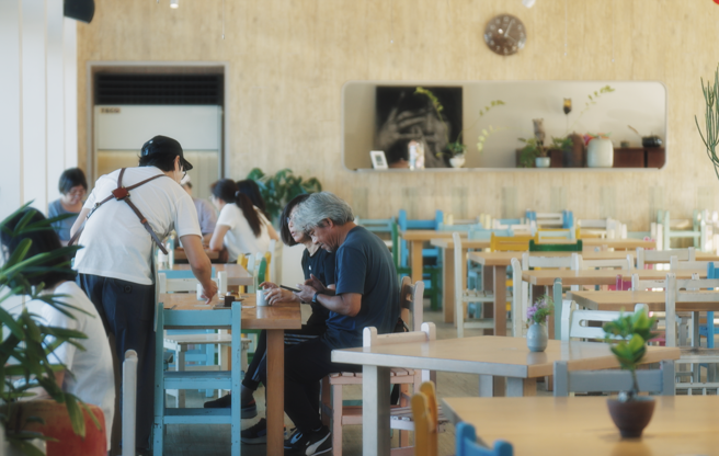 乾华国小草里分班改造成白日梦咖啡馆。(照片/新北市政府教育局提供)