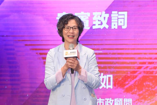 台中市政顾问蔡壁如针对柯文哲政治献金争议做出评论。（台中市政府提供／李京升台中传真）