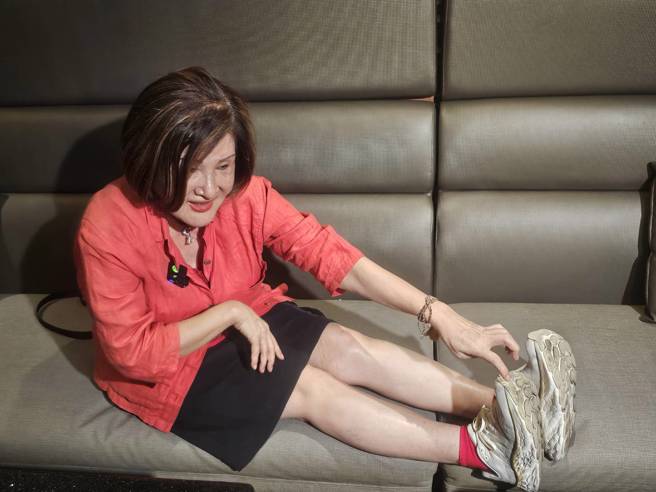 恬娃被女鬼掀棉被、雙腳發涼。（游定剛拍攝）