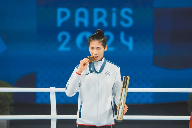 林郁婷12日发布声明，对于IBA及网路不友善言论，「我已经用奥运金牌证明，不需要再透过法律诉讼对这些人证明什么。」（杜宜谙摄）