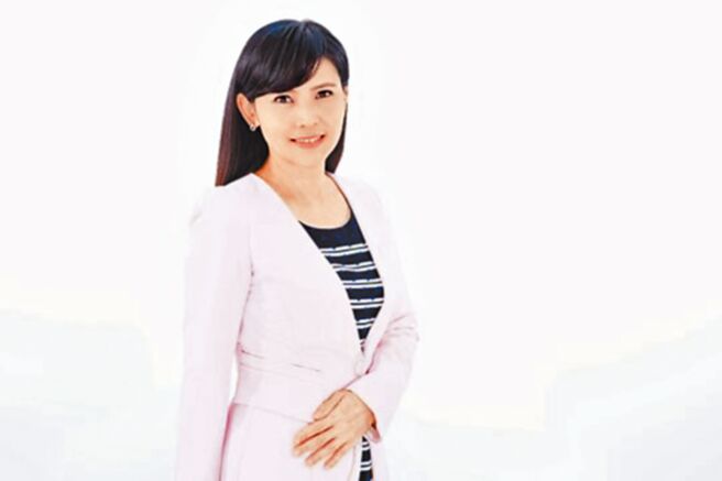 新北市政府12日公布新人事案，新北市新聞局長張愛晶（見圖）因生涯規畫請辭獲准。（新北市新聞局提供／柯毓庭新北傳真）