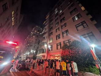 汐止某醫院「6樓狂竄白煙」！消防急疏散300人 起火原因待查